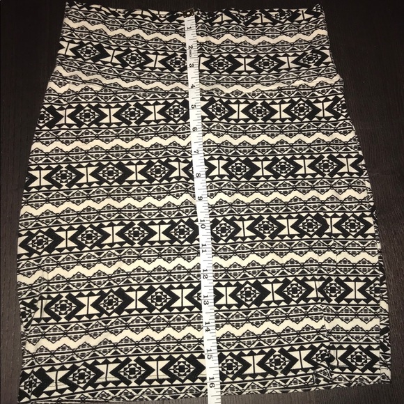 🚫$5 cute skirt - Picture 2 of 4